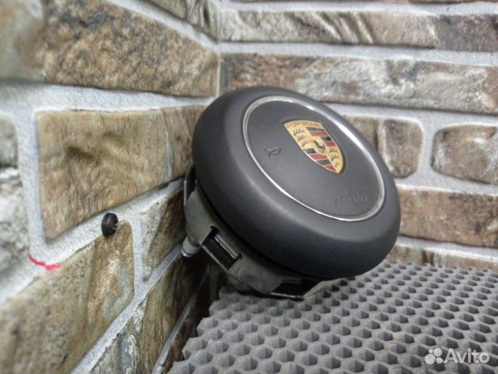 Подушка безопасности в рулевое колесо Porsche Maca