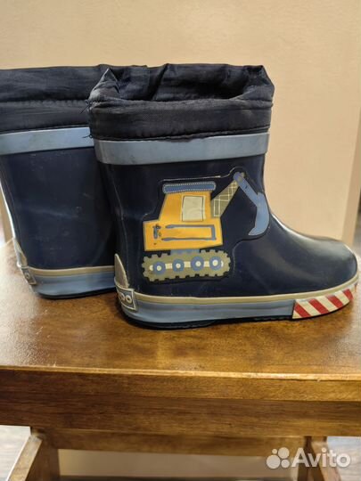 Резиновые сапожки 26
