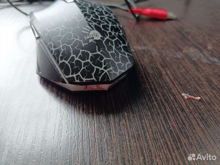 Продаю игровую мышку bloody a70