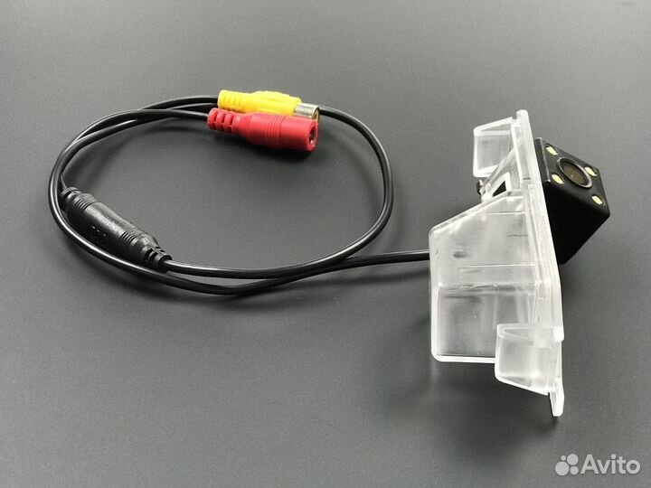 Камера заднего вида для Kia Rio 4