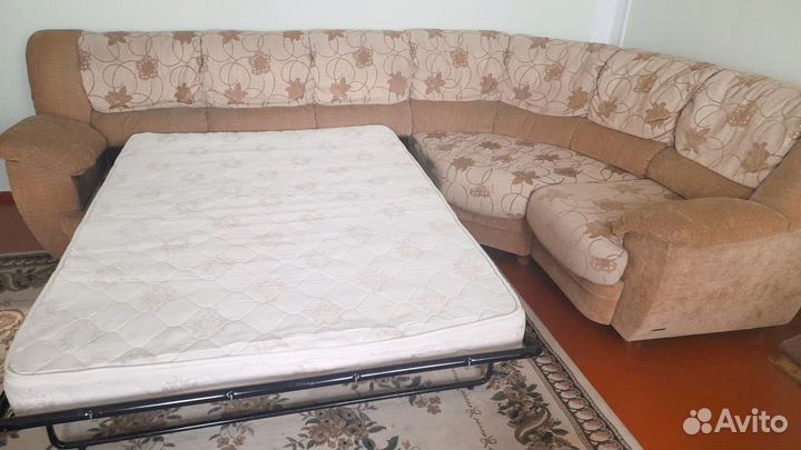 Угловой диван