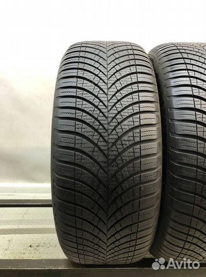 Goodyear Vector 4Seasons Gen-3 235/55 R17 106H