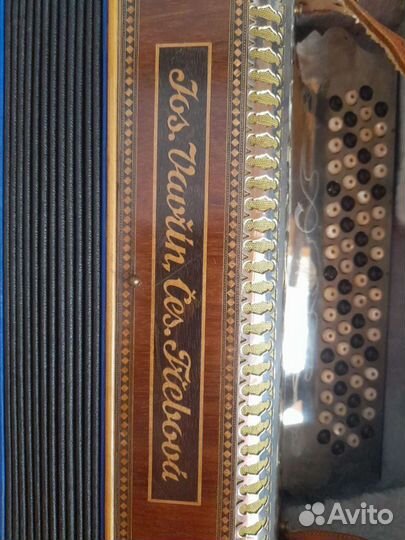 Баян очень редкий фирмы Josef Vavrin