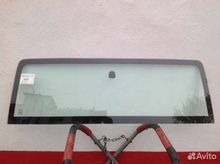 Jeep wrangler 07 - лобовое стекло