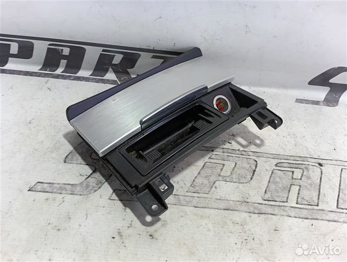 Пепельница передняя Audi Q7 4L 3.0 BUG 2007