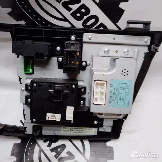 Блок управления магнитолой Honda Elysion RR3 J30A