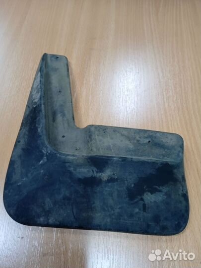 Daewoo Nexia (N100) l Брызговик задний левый