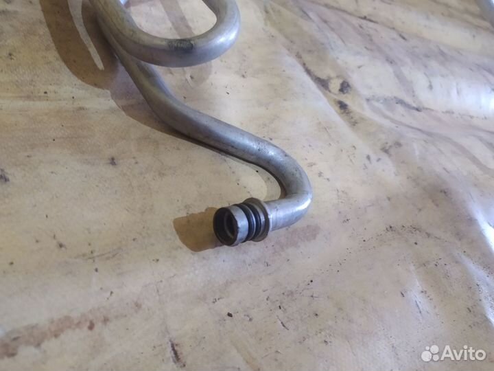 Шланг кондиционера Cadillac SRX 2003-2009 Кадилак