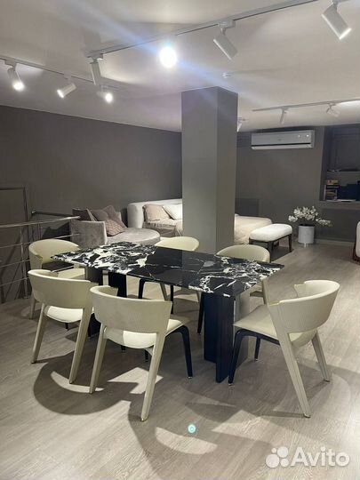 Модные стулья в гостиную