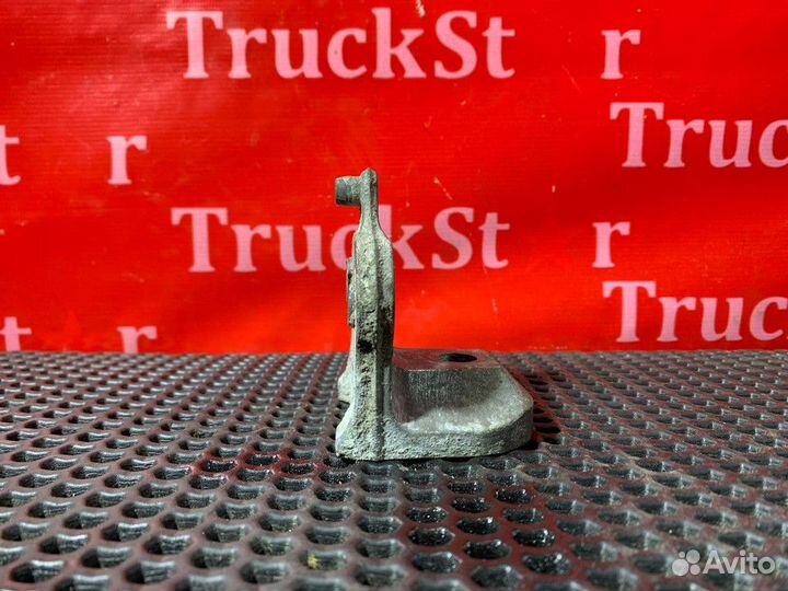 Кронштейн площадки пневмоподушки Volvo FH