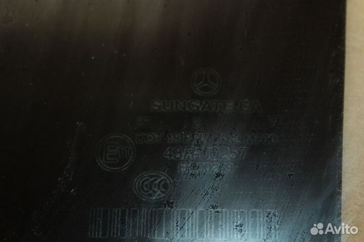 Стекло двери задней левой Mercedes R-klasse W251 2