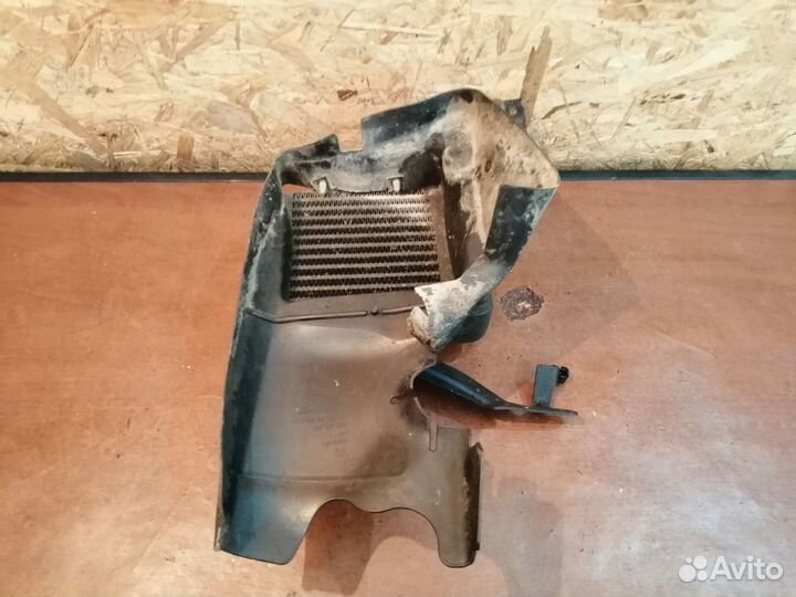 Радиатор масляный VW Phaeton 2002-2016