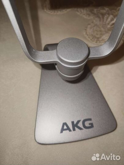 Студийный микрофон AKG lyra C44