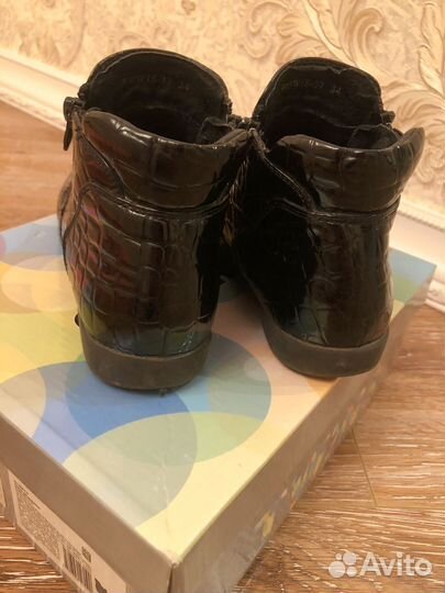 Ботинки для девочки