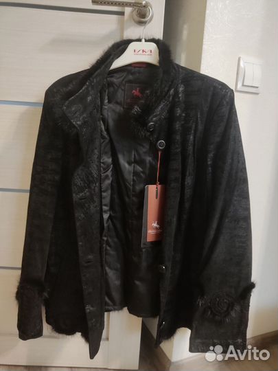 Куртка кожаная женская демисезонная