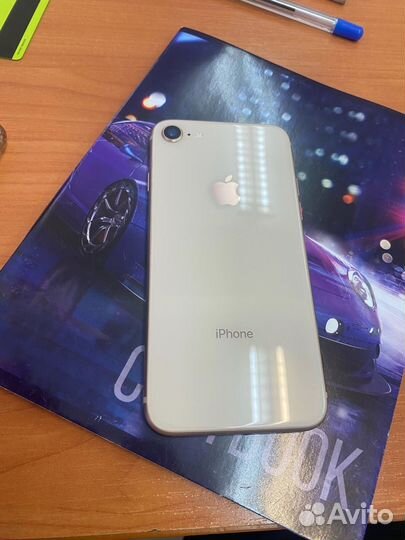 iPhone 8, 64 ГБ