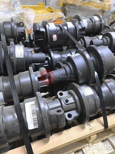 Каток опорный Liebherr 8E4579