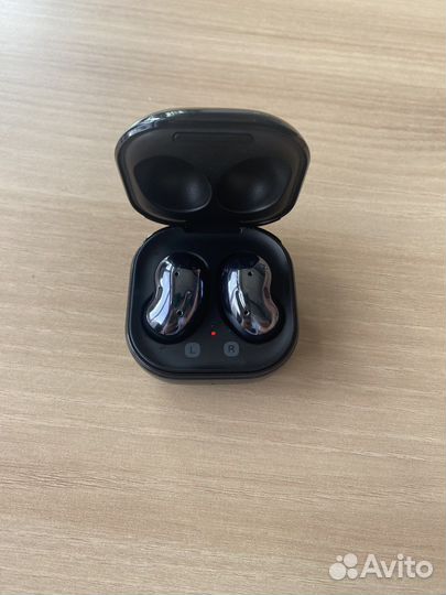 Беспроводные наушники samsung buds live