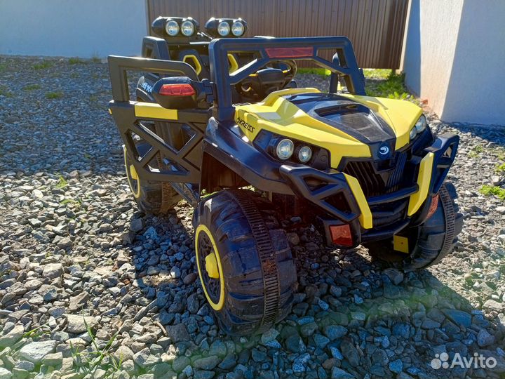 Детская машина электромобиль