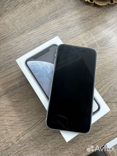 iPhone Xr, 64 ГБ