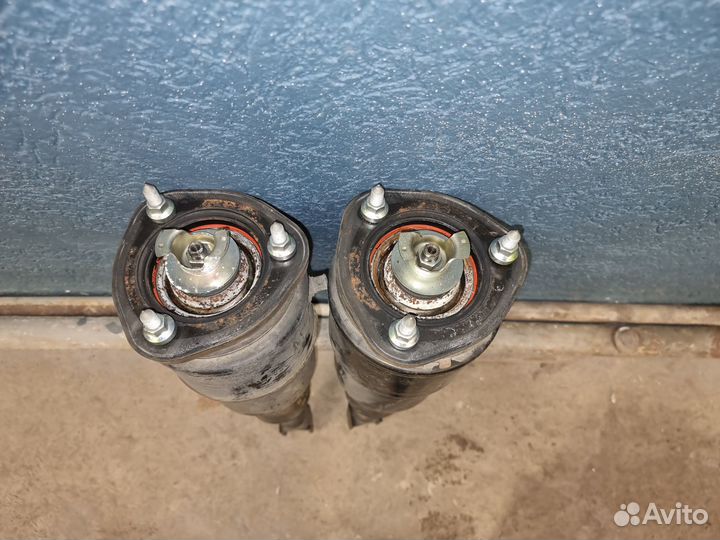 Стойка Lexus ls 460