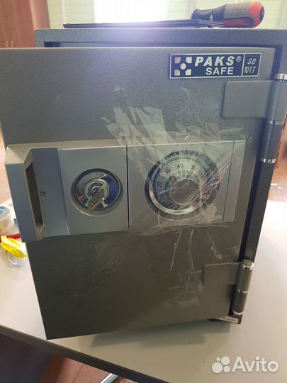 Вскрытие замков, сейфов, автомобилей 24/7