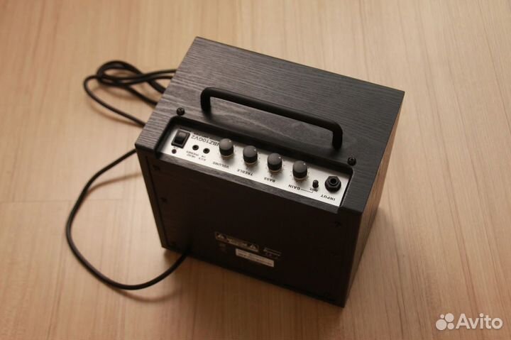 Комбо усилитель Ibanez IBZ10GV2 guitar combo