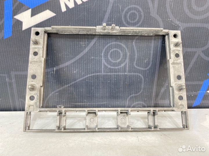 Рамка магнитолы Volkswagen Touareg 7L BMV 2005