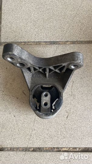 Кронштейн двигателя Ford KA 1