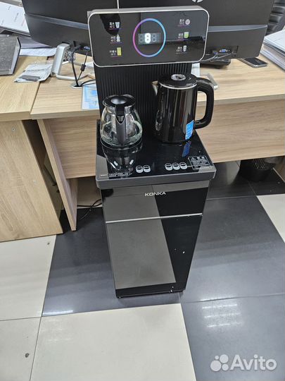 Кулер для воды напольный с нижней загрузкой