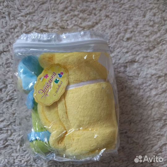 Игрушка-плед для новорожденого