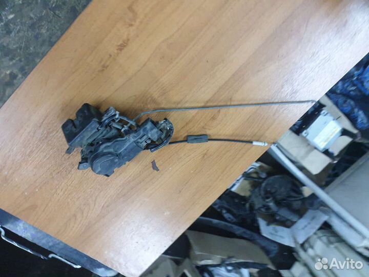 Замок, ручка двери Pontiac Vibe