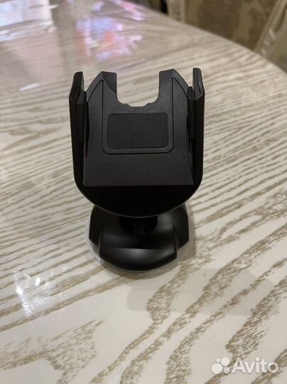 Держатель для телефона в машину новый