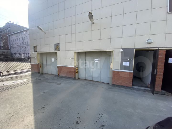 Машиноместо, 12 м²