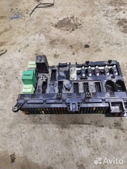 Блок предохранителей (Land Rover Range Rover)