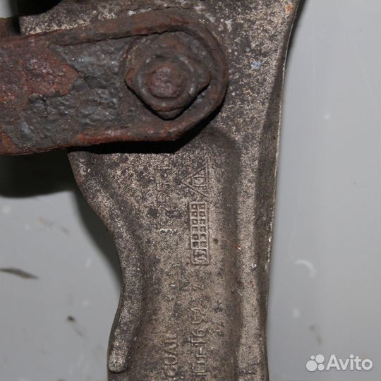 Рычаг передний нижний левый jaguar XF 2007-2010