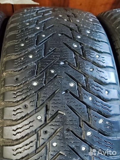 Nokian Tyres Hakkapeliitta 8 SUV 235/60 R18 107T