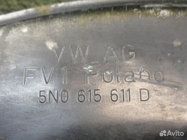 Пыльник задний левый Audi Q3 8UB cczc 2013