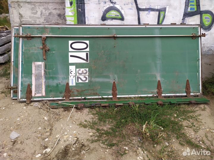 Задние ворота на полуприцеп