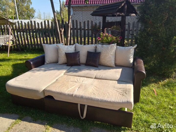 Кожаный угловой диван бу