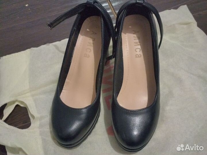 Туфли женские 35 размер новые