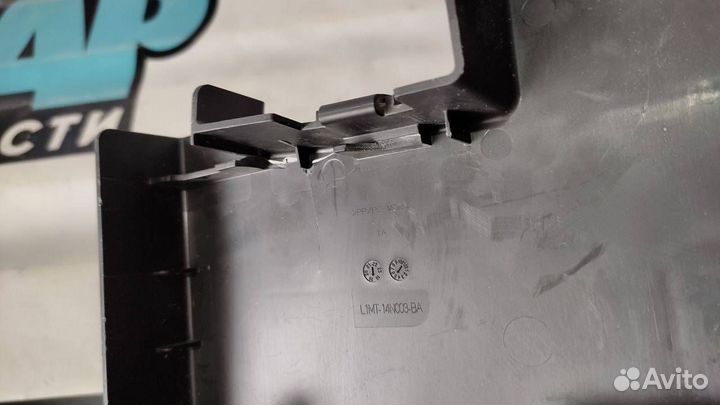 Крышка аккумулятора Ford Explorer 6 U625 2020