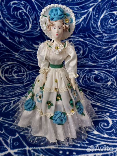 Кукла сувенирная