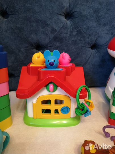 Развивающие игрушки для малышей пакетом