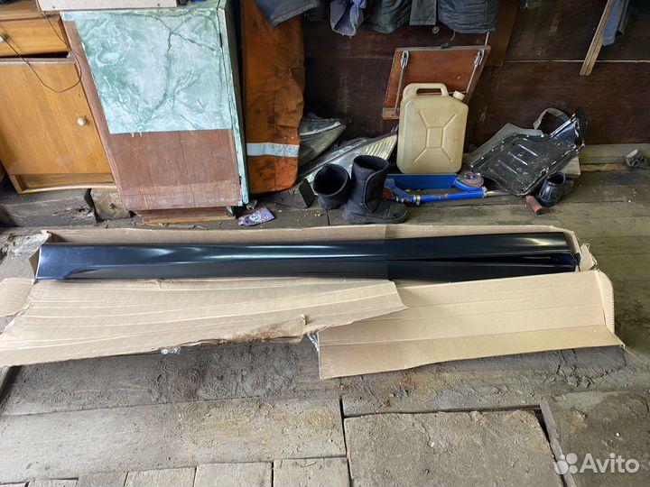 Накладки на пороги Lancer 9