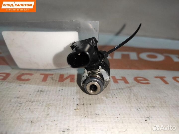 Форсунка топливная Volkswagen Golf 6 2012