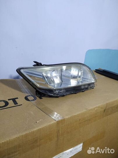 Toyota Rav4 XA30 Фара правая