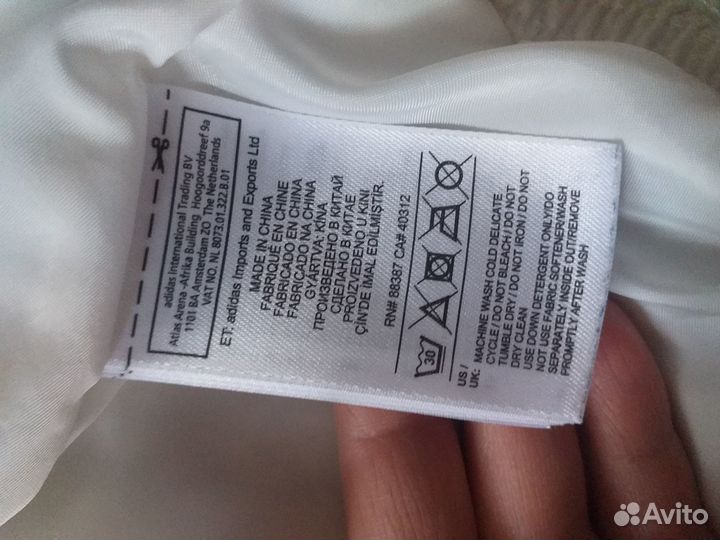 Оригинальный пуховик adidas