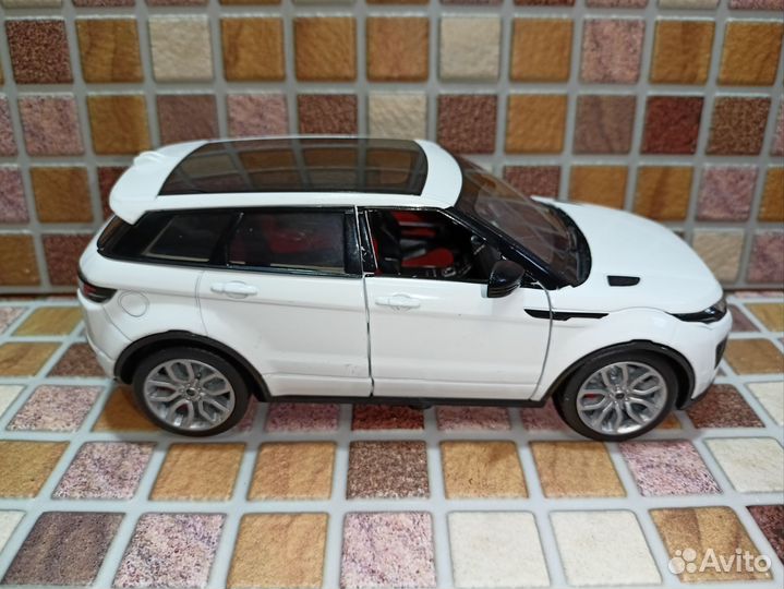 Land Rover 2017 Range Rover Evoque HSE 1:24 18 см