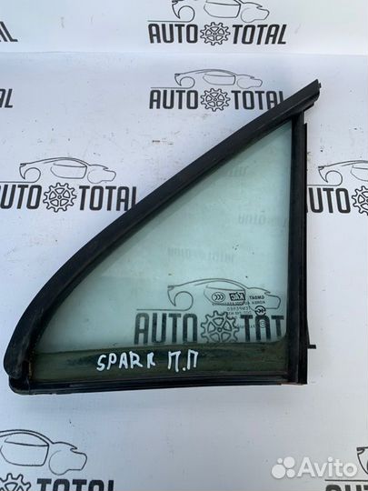 Стекло двери переднее правое Chevrolet Spark